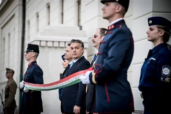 "Patriotische Bildung für den starken Staat": Orbán weihte Kaderuni ein