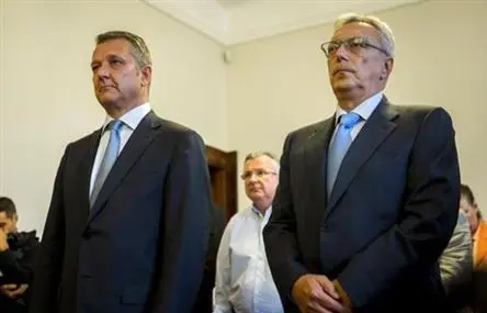 Keine Beweise: Oberstes Gericht hebt Urteile gegen Ex-MSZP- und SZDSZ-Bezirkspolitiker auf