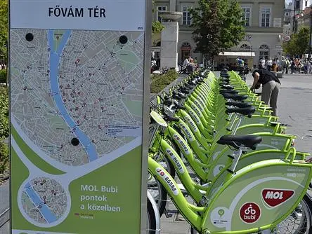 BuBi mit Kinderkrankheiten: Budapests Mietfahrrad-System mindestens um ein Vierteljahr verzögert