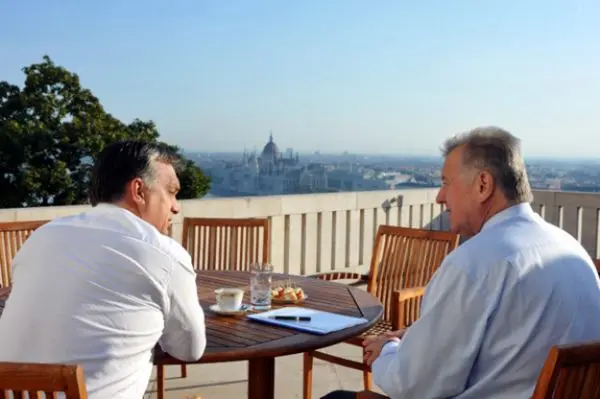 Orbán wird Ungarn bald von der Budapester Burg aus regieren