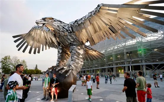 Ein Adler bewacht die "Fradi City": der FTC Ferencváros eröffnete sein neues Stadion in Budapest