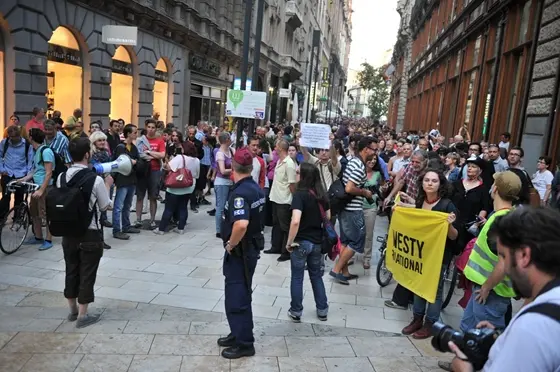 Russische Verhältnisse: Polizei in Ungarn stürmt Büros von NGO´s, Hilferuf aus Budapest: "EU darf nicht länger zur Putinisierung Ungarns schweigen!"