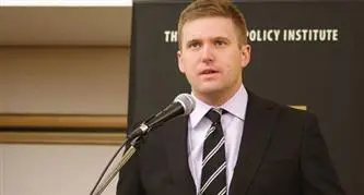 Gestörte Konferenz: Proteste und Polizeiaktion gegen "Identitären"-Versammlung in Budapest