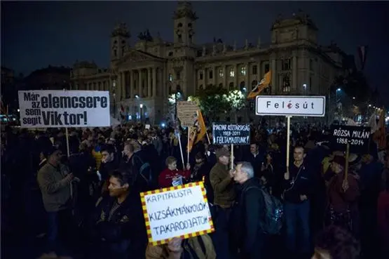 Montagsdemos gegen Korruption und Amtsmissbrauch in Ungarn und im Ausland