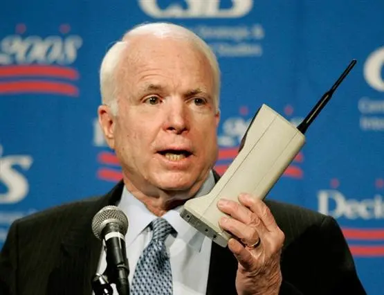 Ursache und Wirkung: Medien und Politik in Ungarn debattieren "Faschisten"-Sager von McCain