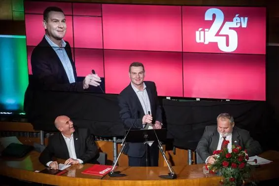 Ende der Fahnenstange: Die ungarischen "Sozialisten" sind an ihrem 25. Jahrestag abgemeldet
