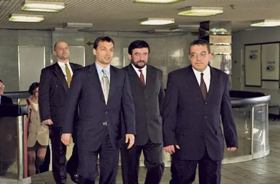 Von der Familienfehde zum "totalen Krieg": Premier Orbán und Oligarch Simicska