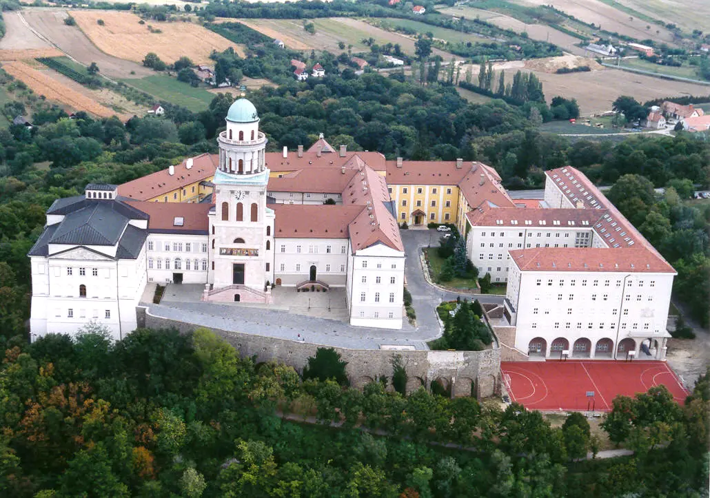 Bencés apátság / Benedictine monastery. - Pannonhalma - Hungary - Europe (Wikipedia)