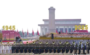 Aufstellung der Paradegruppen während der chinesischen Siegesparade 2025. Fotoquelle: Wikipedia