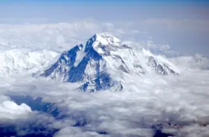 Dhaulagiri (8167 m), Blick aus dem Flugzeug / Nepal. Foto: Sergey Ashmarin – panoramio/Wikipedia
