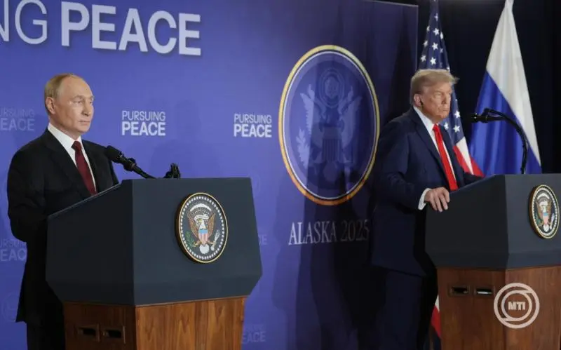 Trump und Putin in Alaska. Photo: MTI.hu