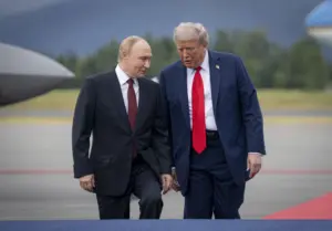 Foto: Trump und Putin von Benjamin D. Applebaum | Bildnachweis: Büro des Vorsitzenden der Vereinigten Stabschefs. Wikimedia Commons