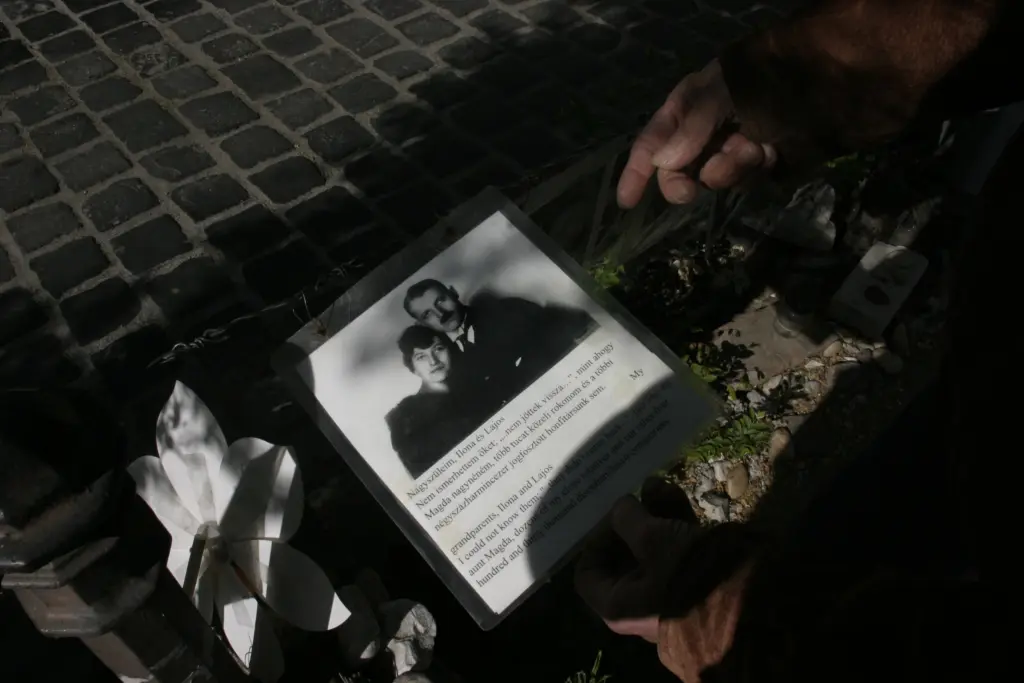 Eines der Bilder, welches Sebö selbst für das Denkmal bereitgestellt hat: seine Großeltern, die deportiert wurden und nicht überlebten.