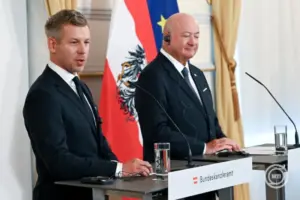 Österreichs Bundeskanzler Christian Stocker und der ungarische Ministerpräsident Péter Magyar in Wien. | Foto: MTI/Tibor Illyés