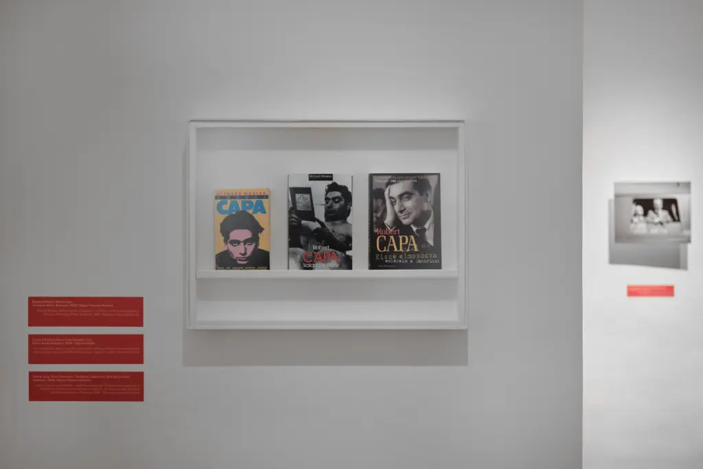 Ausstellungsbeitrag im Capa Center in Budapest. Foto und Copyright: Capa Center.
