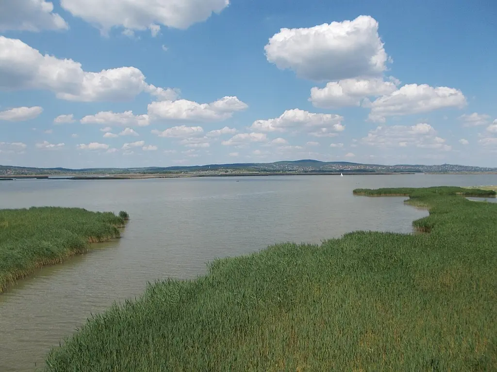 lake velence