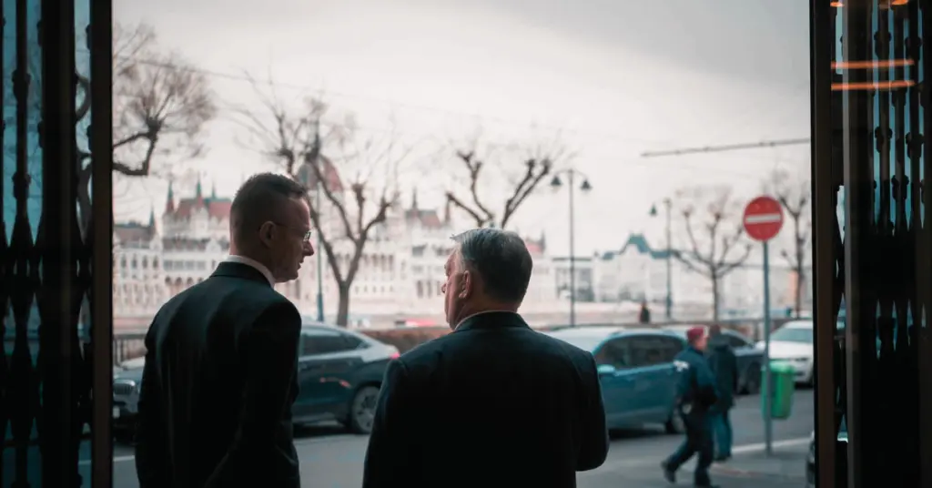Viktor Orbán & Szijjártó.