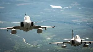 Gripen-Kampfflugzeug über Szolnok, Ungarn