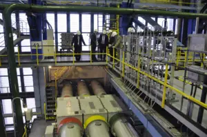 Paks Atomkraftwerk in Betrieb mit Bauarbeiten und gesellschaftlicher Unterstützung