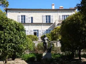 Drei Renoir-Gemälde aus französischem Museum gestohlen – eines zurückgelassen