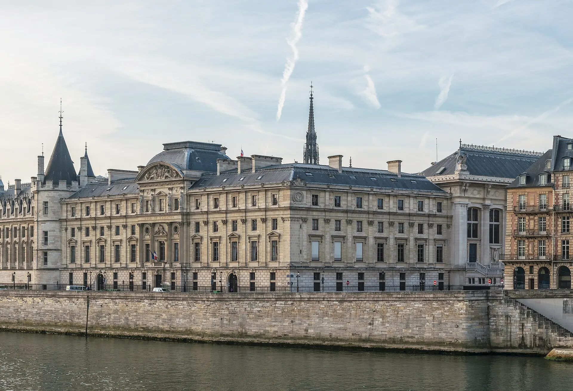 Paris will ungarischen Antifa-Aktivisten ausliefern - Justizsystem verbessert