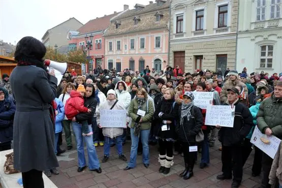 Polizei statt Demokratie: In Esztergom wächst die Wut