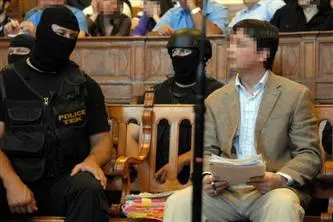 16 Jahre nach Bombenattentat in Budapest: Ungarische Mafiosi auf der Anklagebank