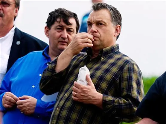 Die "vergessene Milliarde": Orbáns Freund und Kupferstecher hat den Überblick verloren