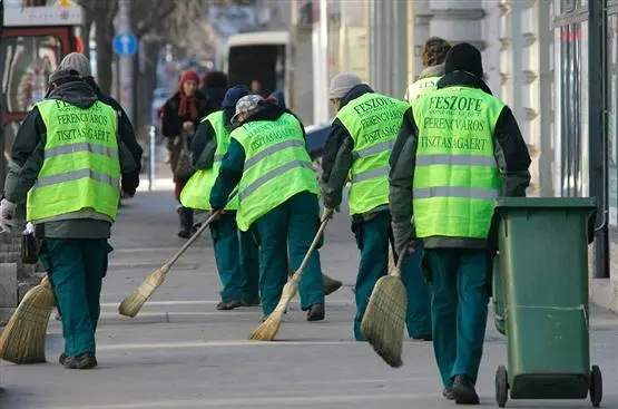 Regierung in Ungarn befiehlt Mindestquote von 200.000 Menschen in kommunaler Billigstarbeit