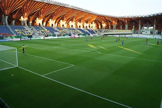 U19 EM in Ungarn: Premiere für Orbáns Privatstadion, leere Ränge, mieses Zeugnis für Puskás-Akademie