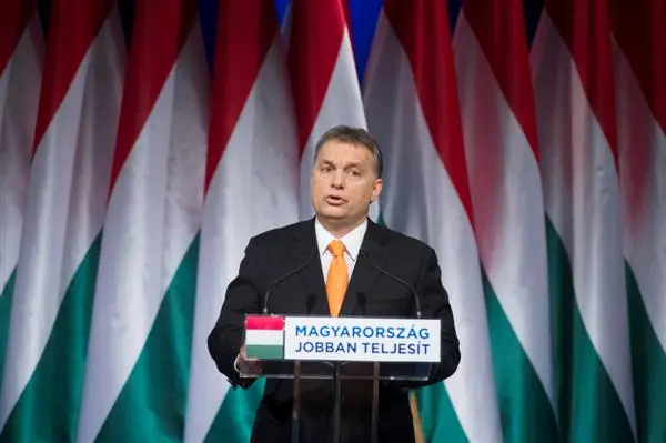Loben - Drohen - Erlösen: Orbáns Rede zur "Lage der ungarischen Nation"
